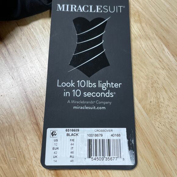 Miraclesuit NWT Crossover With Mesh One Piece Swimsuit Black Size 12 Bra Top A-D - Picture 7 of 15